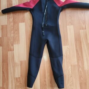 Black and red kids full Wetsuit